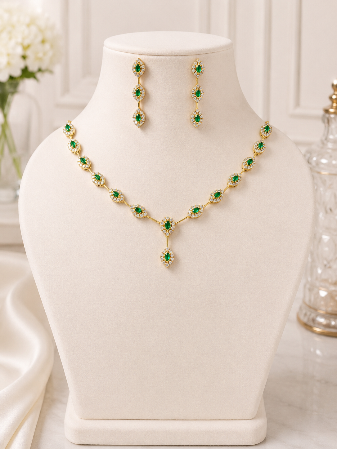 Emerlad Noor Necklace Set