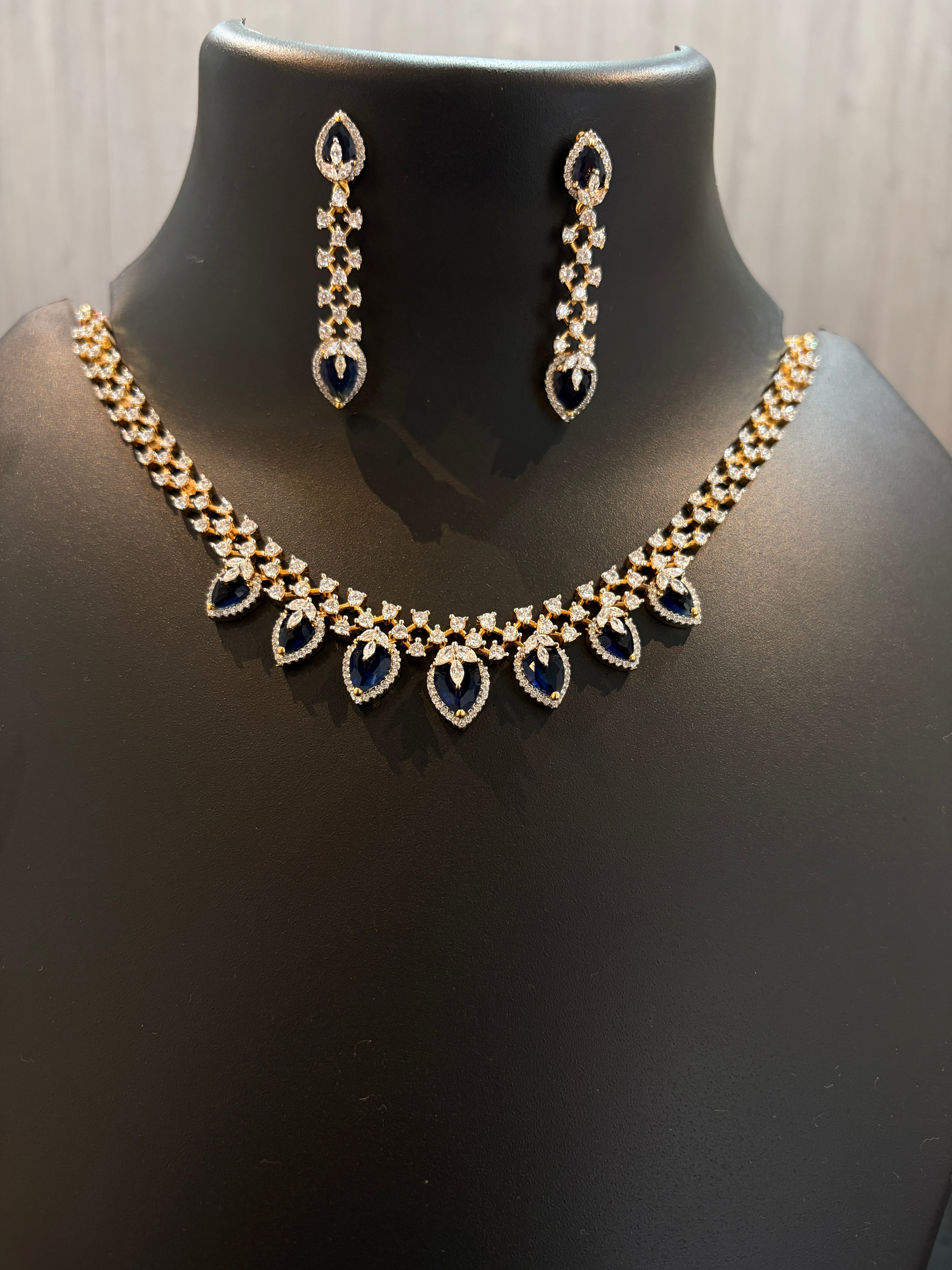 Blue Ember Necklace Set