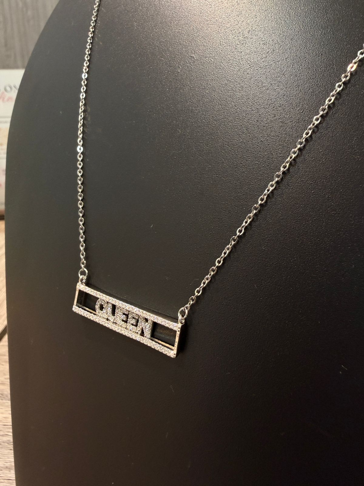Queen Necklace