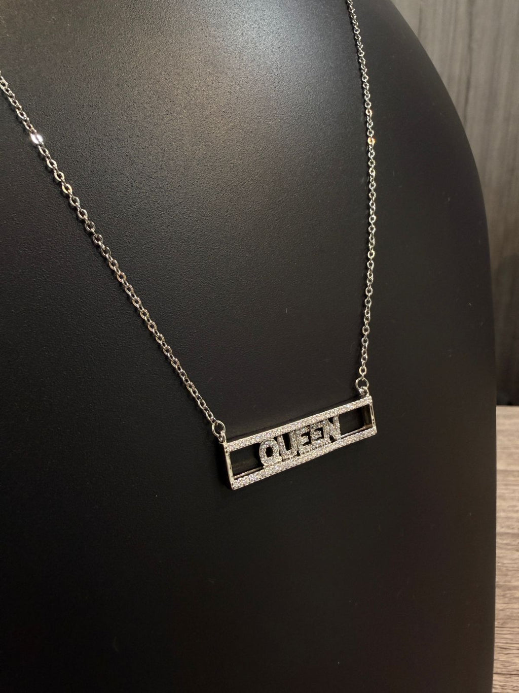 Queen Necklace