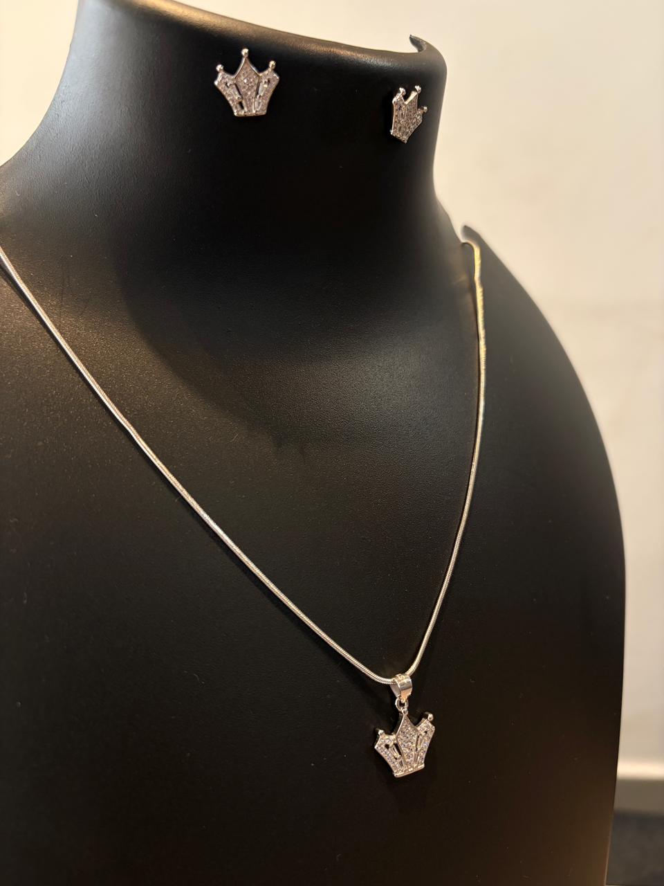 Stella Crown Necklace Set